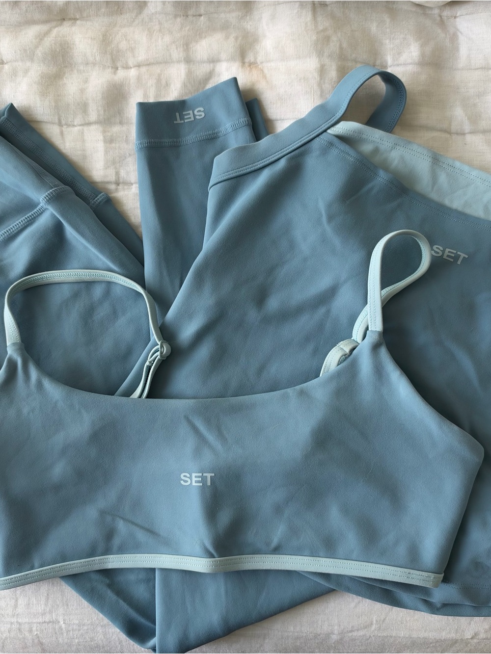 SET Active Glisten Set